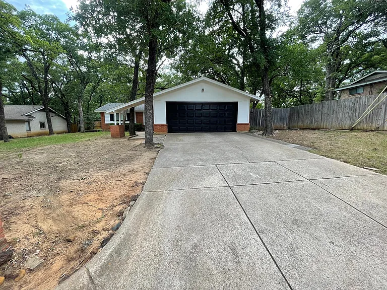 2823 Norwood Ln — Photo 3