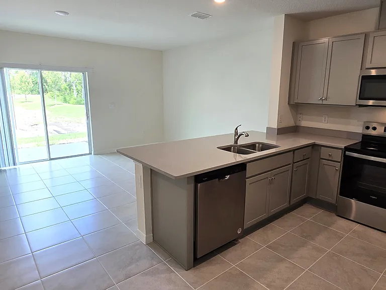 2324 Penguin Blvd — Photo 6