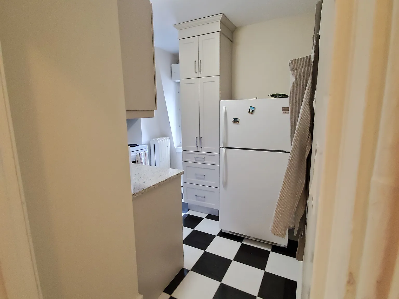 2 bed, $2,300 — Photo 4