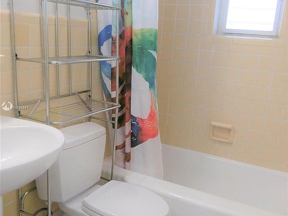 5th image of 1755 Washington Ave APT 2C