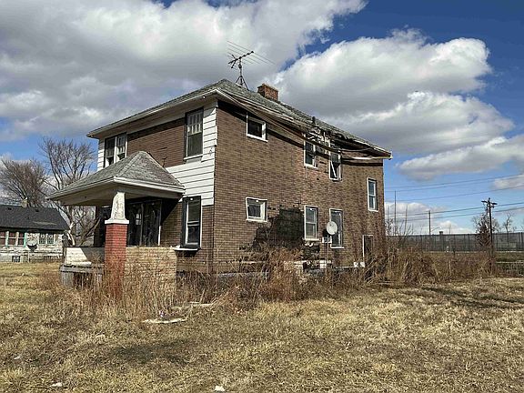 12156 Greenlawn
