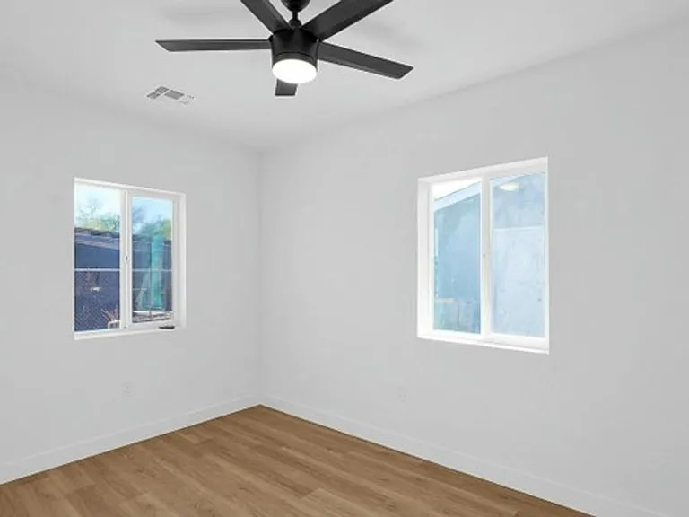 Newly Renovated 2 Bedroom, 1 Bath, with Stainless Appliances! — Photo 10