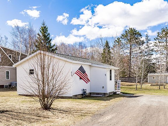 3rd image of 626 Farrell Rd