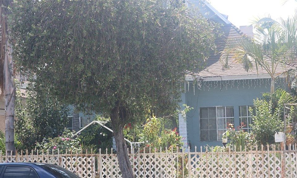 1st image of 1132 E 53rd St