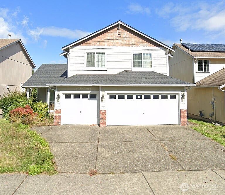 1st image of 3000 NE Loyola Street