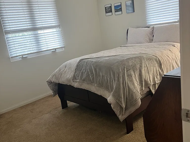 1008 Los Angeles Ave #1 — Photo 1