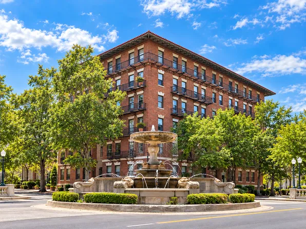 Carolina Apartments