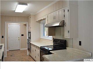 4th image of 1512 Fairmont Dr