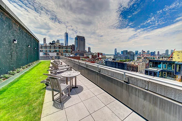 Rented by R New York | media 21