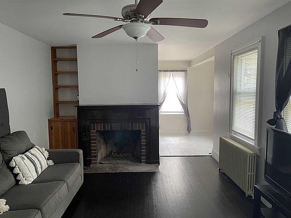 4th image of 18 Cedar Dr