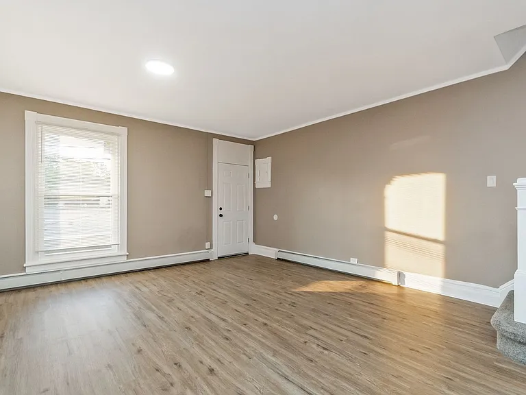 439 W Church St — Photo 6