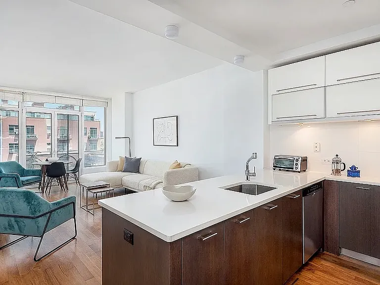 214 N 11th St #5C — Photo 5