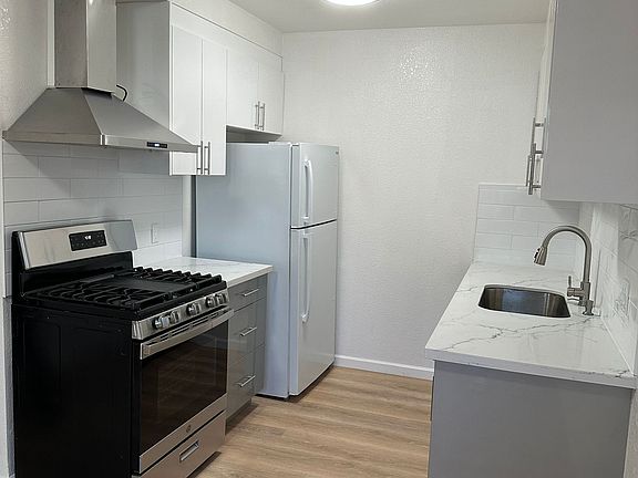 2nd image of 1756 McKinnon Ave