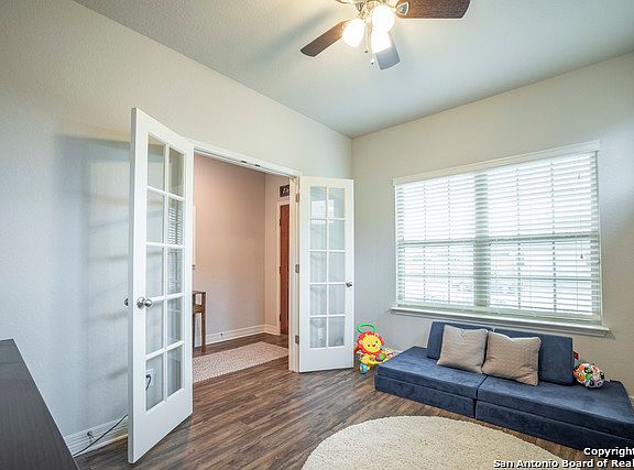 4th image of 2775 Wheatfield Way