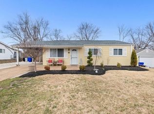 211 Heyden Dr, Eureka, MO 63025