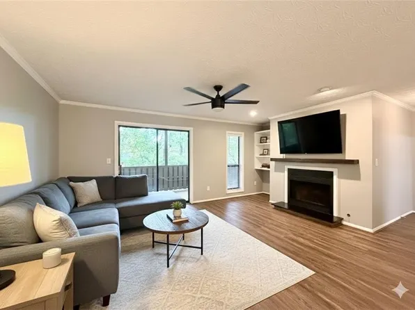 208 Woodcliff Dr, Sandy Springs, GA 30350