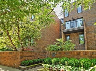 1330 N La Salle St #106, Chicago, IL 60610