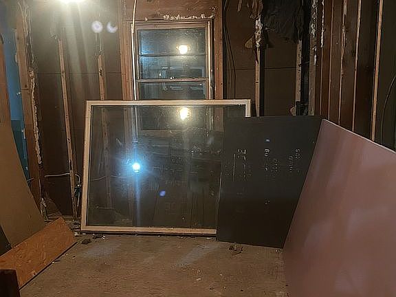 5th image of 408 S Burson St