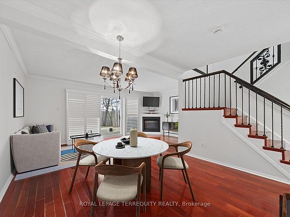 4th image of 1825 Hyde Mill Cres