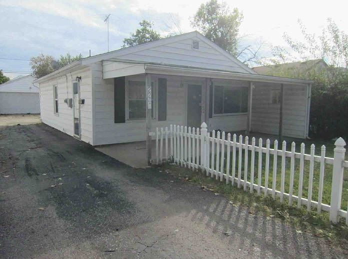 1st image of 2244 Wilding Ave