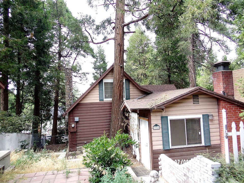 FRONT OF HOME WITH PATIO