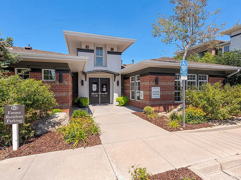 Leasing Office & Clubhouse Entrance