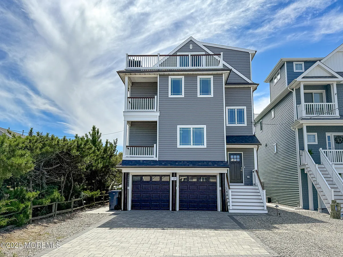 Building Photo - 119 2nd Ave