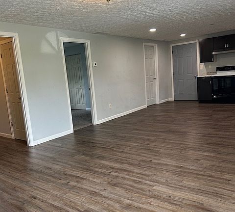 4th image of 751 Edgewater Beach Blvd