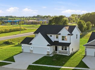 901 Walnut Dr, Norwalk, IA 50211
