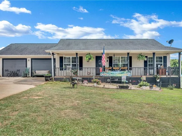 303 Hobson Rd, Jasper, GA 30143
