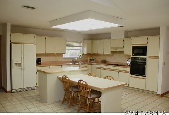 4th image of 1813 Spruce Creek Blvd