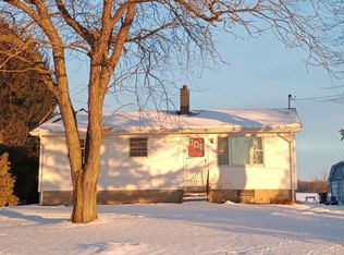 4810 N Eleven Mile Rd, Pinconning, MI 48650