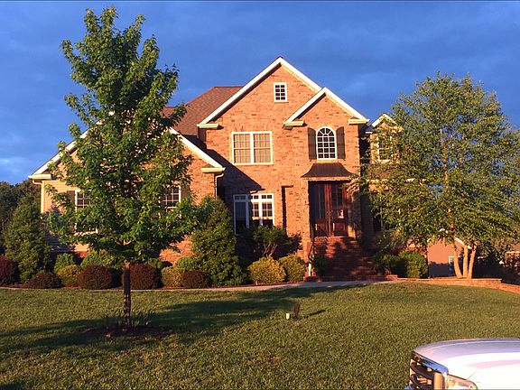 2nd image of 765 Megan Ln