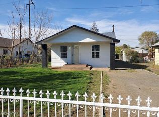 118 W C St, Wapato, WA