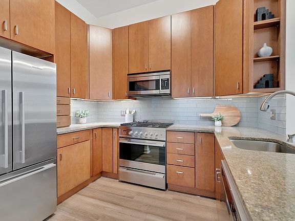 2nd image of 1000 New Jersey Ave SE APT 103