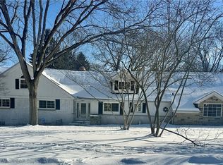 135 Southwood Rd, Akron, OH 44313