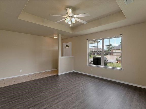 4th image of 772 Appleridge Dr