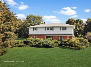 6N055 Garden Ave, Roselle, IL