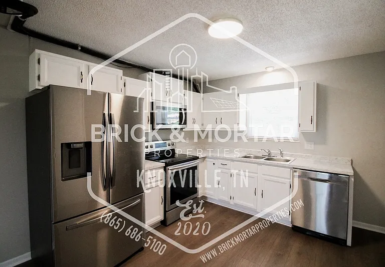 1015 Clendenen Rd — Photo 4