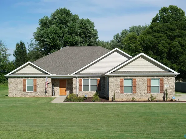 4007 Old Railroad Bed Rd, Harvest, AL 35749