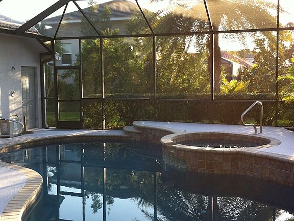 Hot tub and pool 