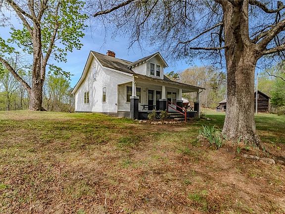2nd image of 1749 Phillips Rd