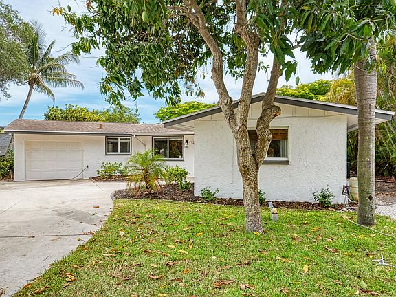 3rd image of 5240 Carmilfra Dr