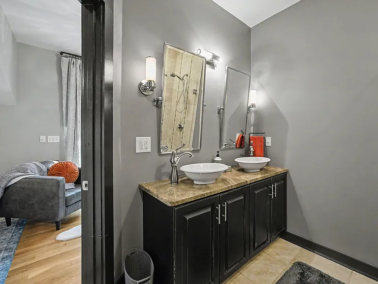 261 S Limestone St #304 — Photo 51