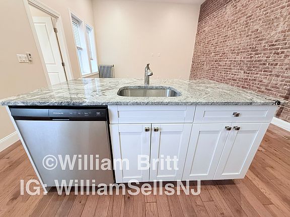2nd image of 64-66 Sherman Pl #48A