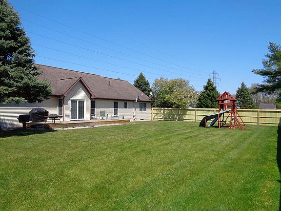 5th image of 23954 Manor Ln