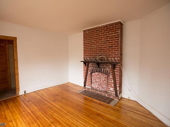 3rd image of 473 Academy St Floor 1