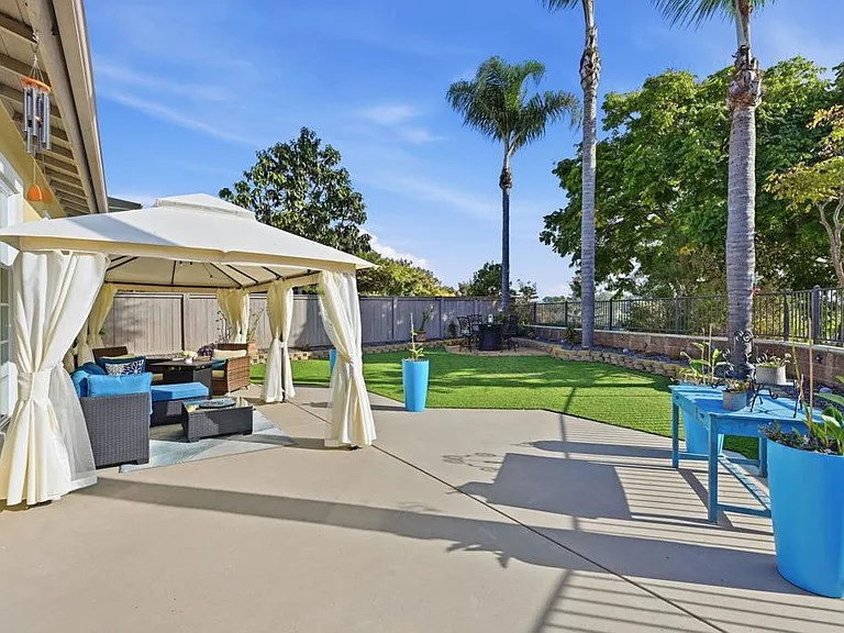 1109 Hampton Ct — Photo 39
