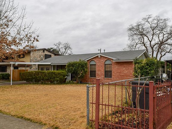 3rd image of 223 Tidewind St