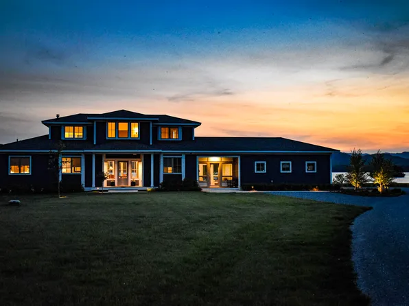 86 Lake Road, Panton, VT 05491